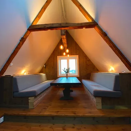 公寓 Storsand Gard *